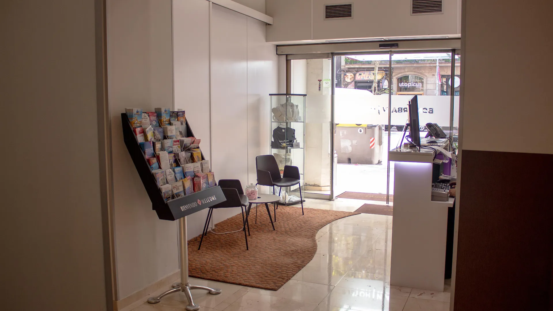 Hotel Bypillow Mothern Barcelona